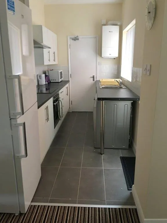 Apartment in Coventry, Earlsdon - More