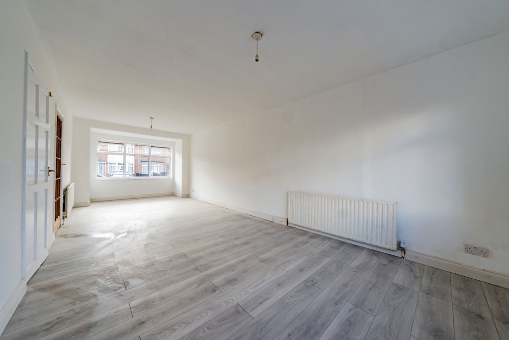 Property photo 2 of 17 Dsc00738