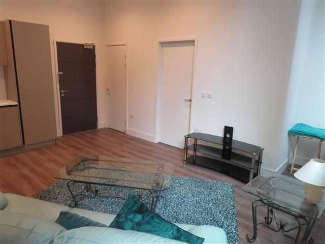 Property photo 2 of 7 Living Room