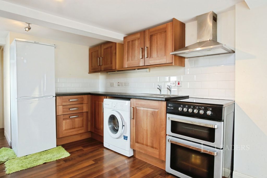 Property photo 3 of 14 Pbox-Img.Jpg