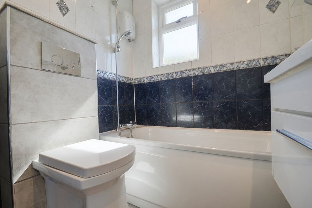 Property photo 3 of 11 Jhstg