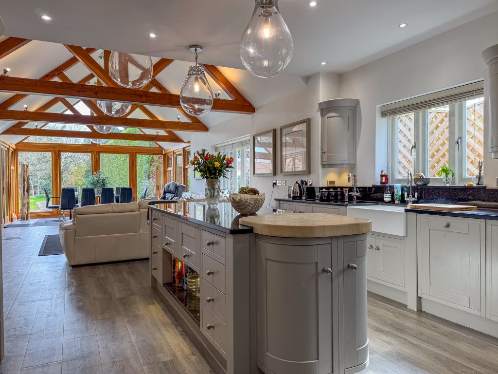 Property photo 3 of 56 Img_8754