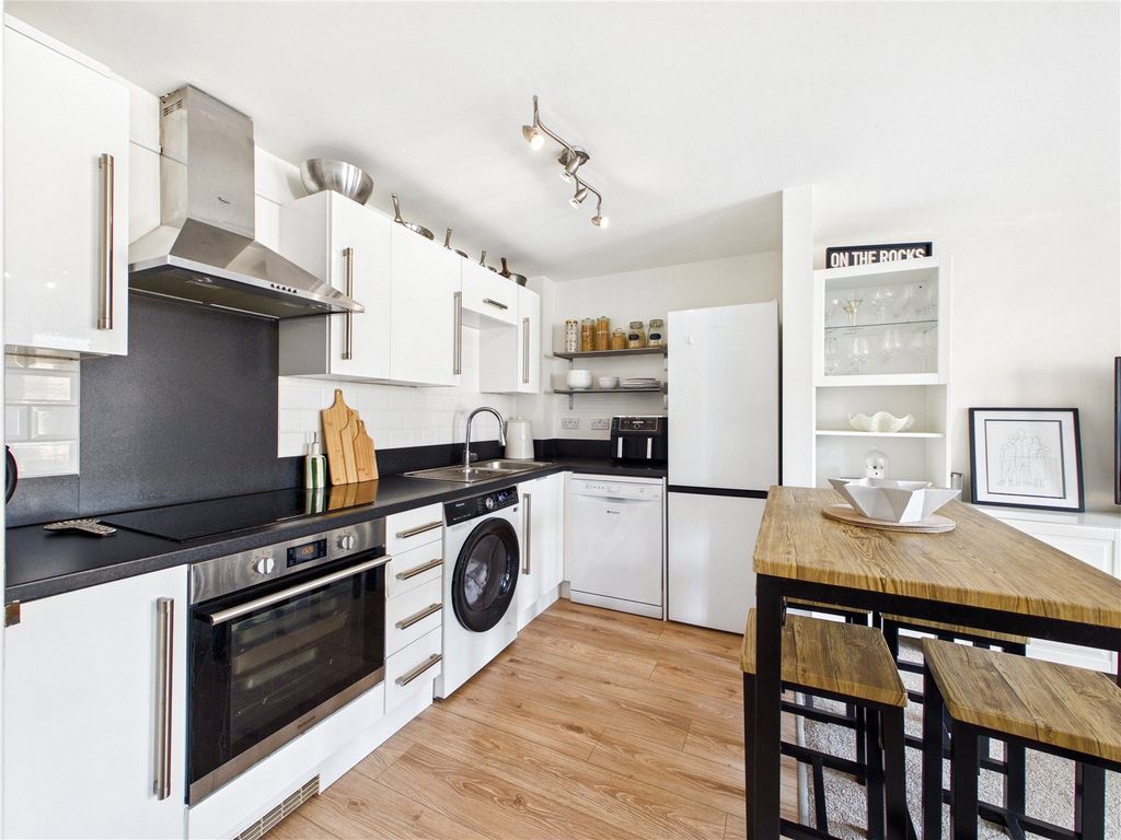 Property photo 2 of 17 Kitchen