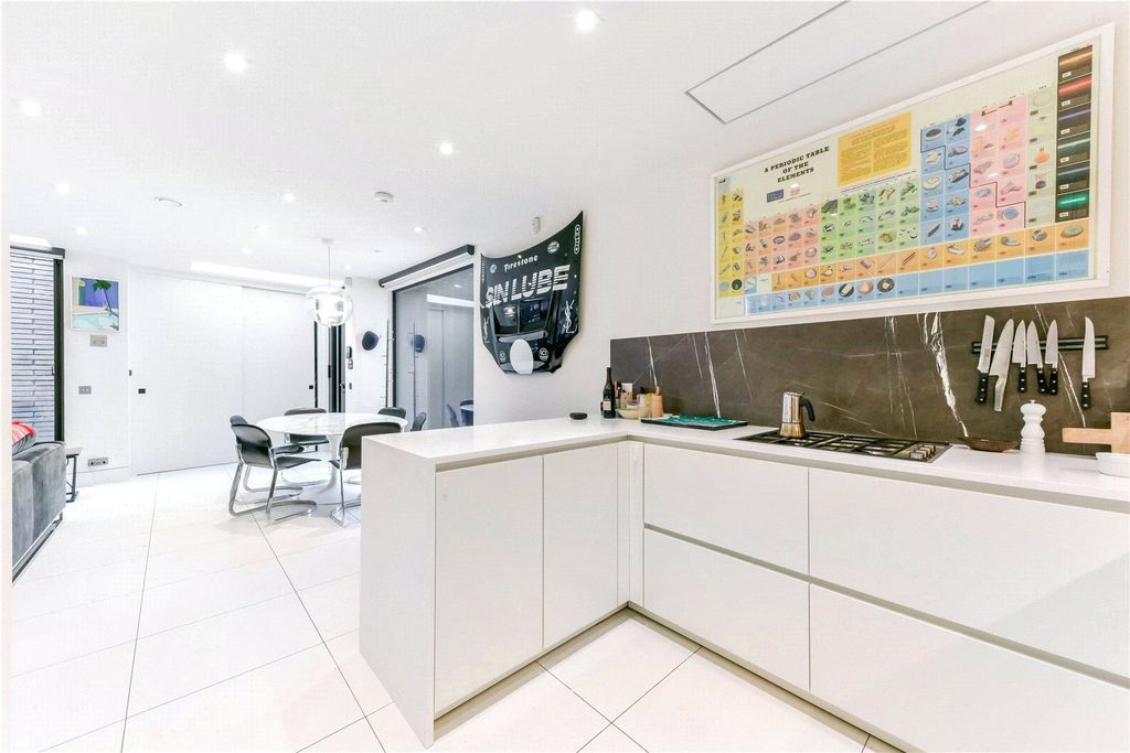 Property photo 3 of 14 Picture No. 34