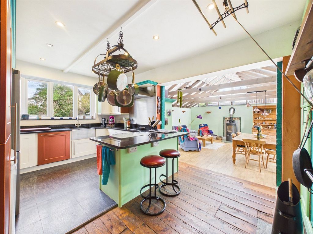 Property photo 3 of 20 Picture No. 06