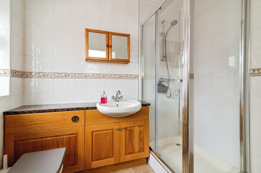 Property photo 2 of 17 Shower Room