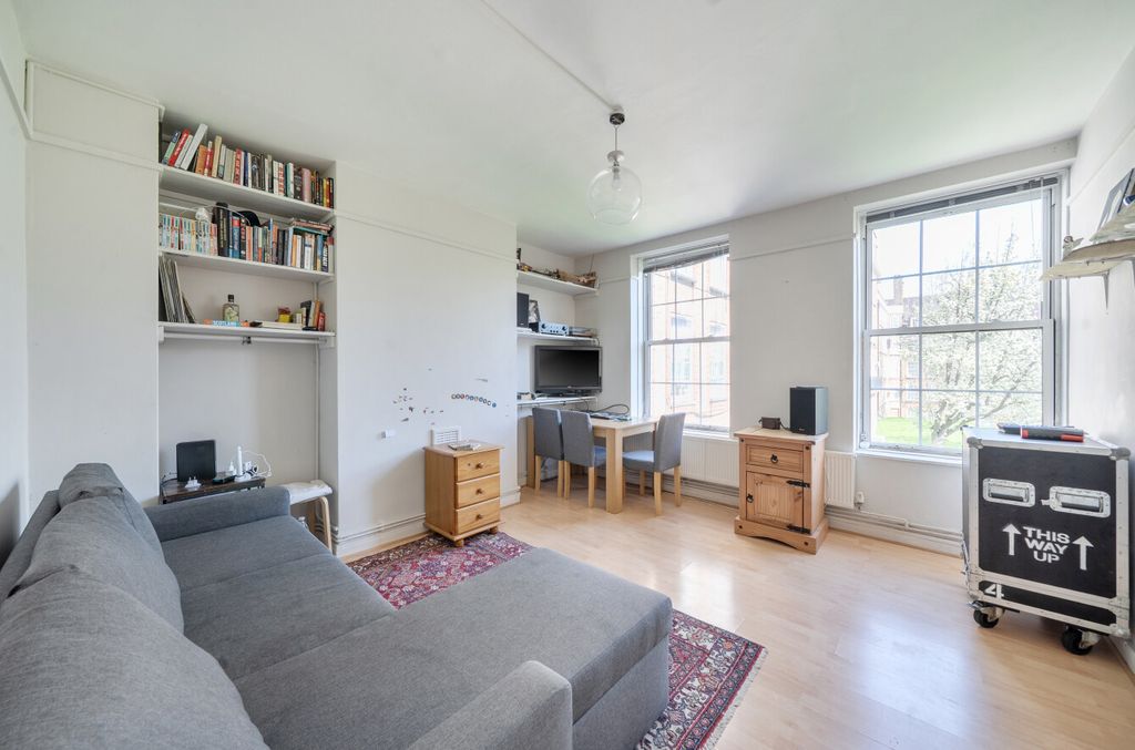 Property photo 2 of 13 1423720-13-69d63B...