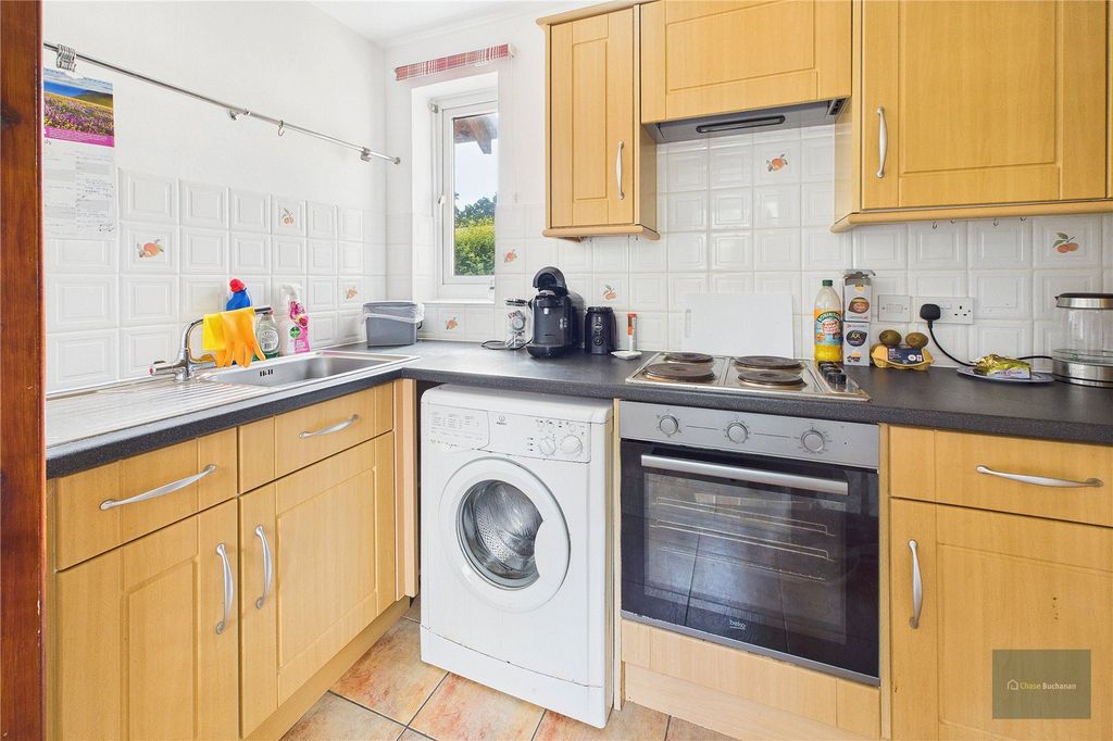 Property photo 2 of 14 Picture No. 10