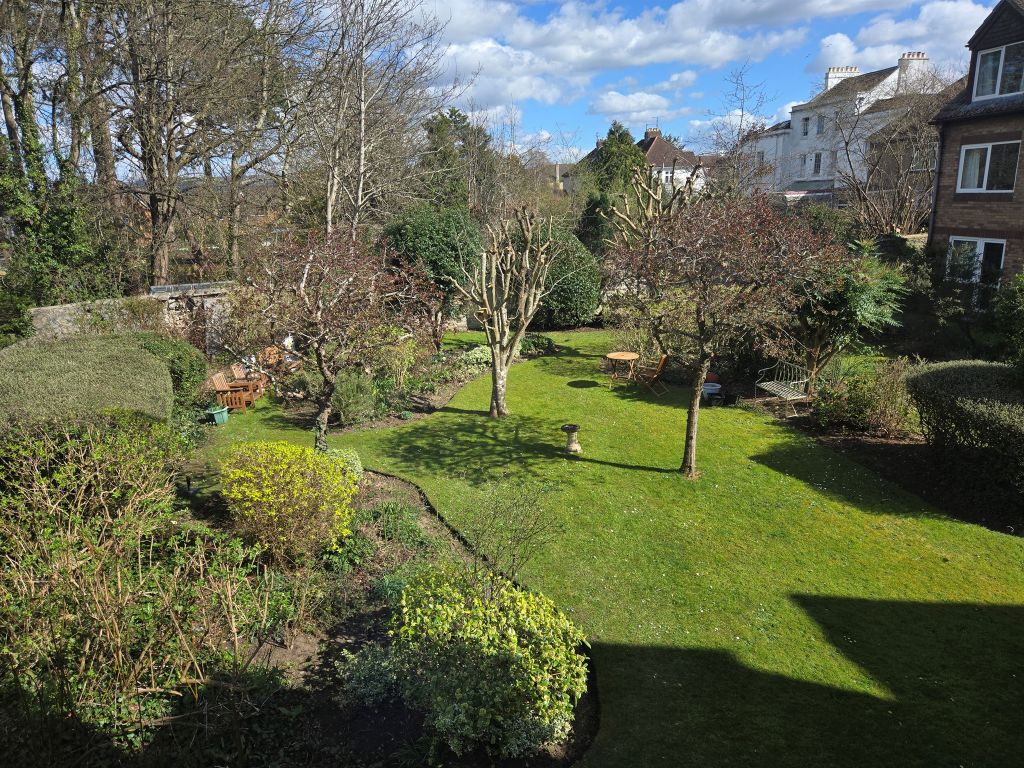 Property photo 2 of 8