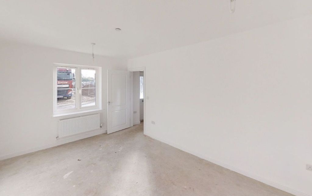 Property photo 3 of 9 Lounge