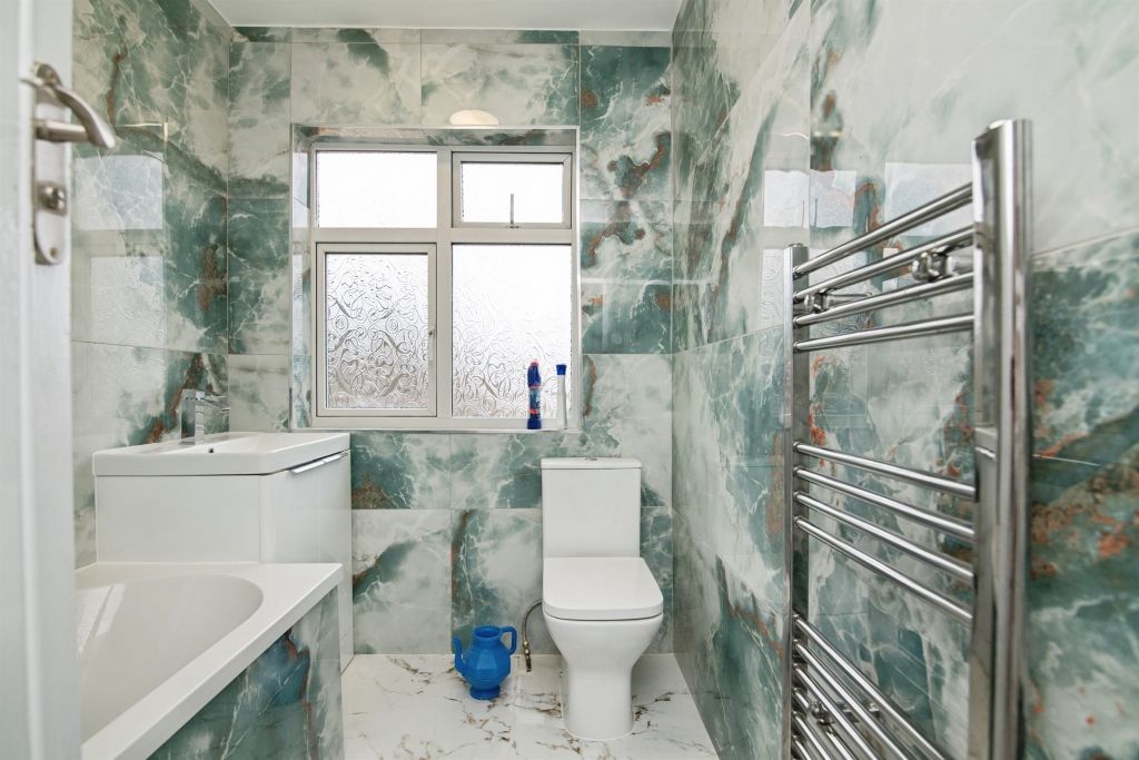 Property photo 3 of 15