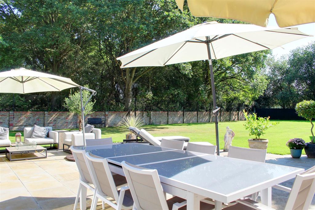 Additional image 21 of 5 bed detached house for saleDixons Hill Close, North Mymms AL9