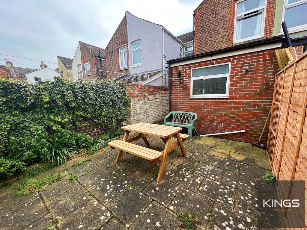 Property photo 2 of 12