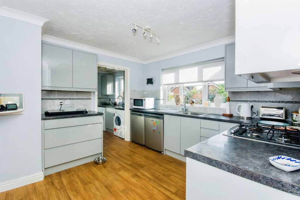 Property photo 2 of 22
