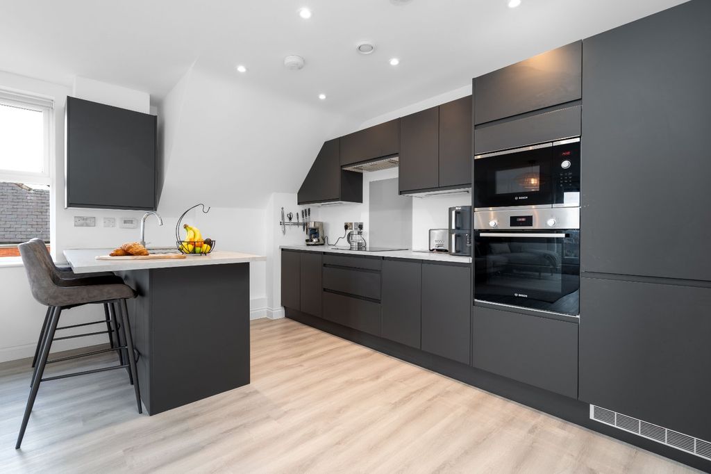 Property photo 2 of 20 Picture No. 13