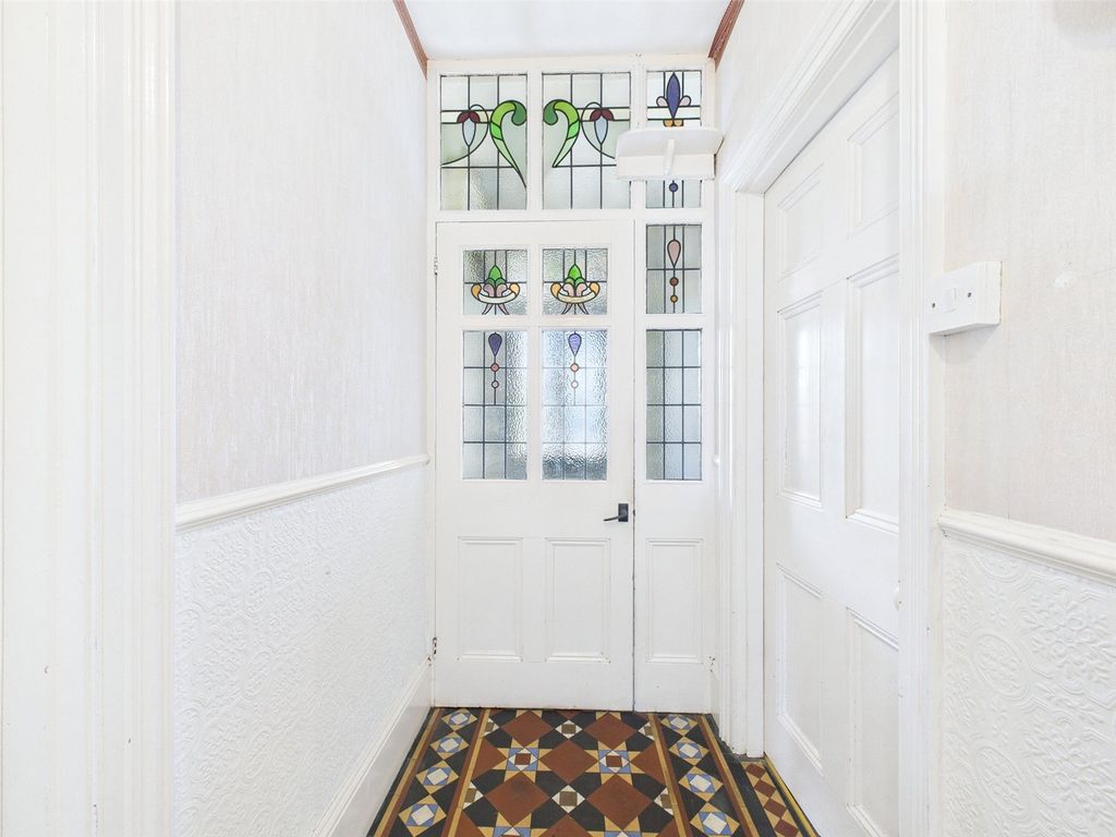 Property photo 3 of 28 Picture No. 04