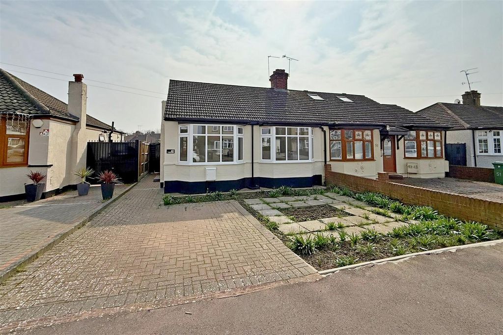 Property photo 1 of 14 External