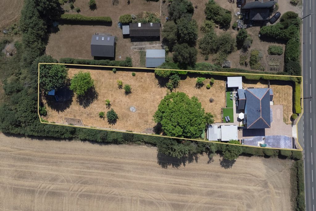 Property photo 2 of 30 4416366