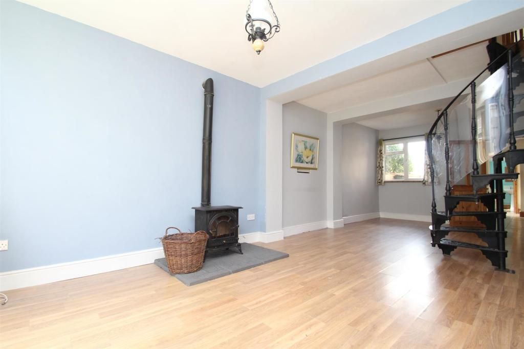 Property photo 2 of 16 Photo 1