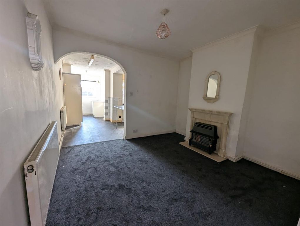 Property photo 2 of 8 E44F05d1-0c8B-403A-Bfd2-E21Bccc66B78.Jpg