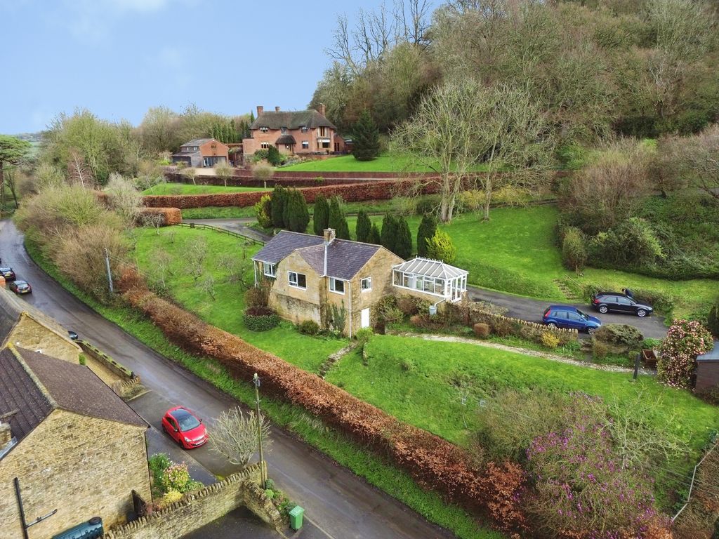 Property photo 1 of 30 95B85173-5