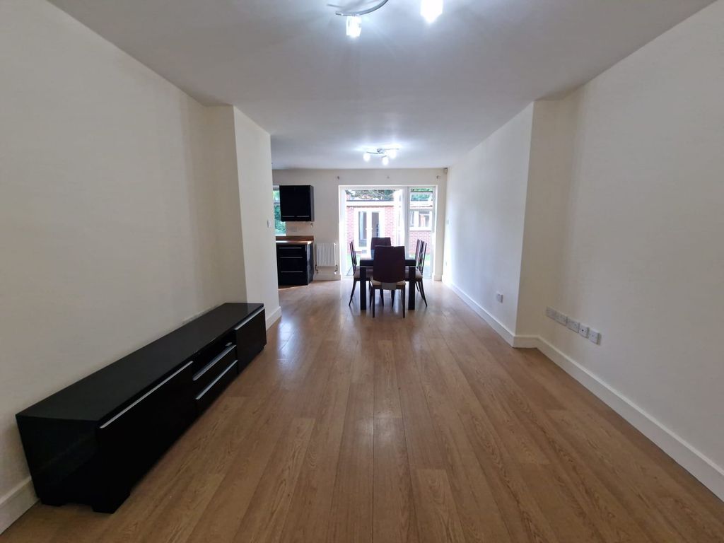 Property photo 2 of 10 Gallery