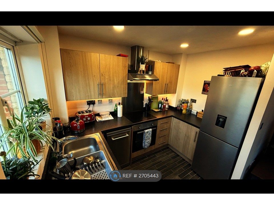 Property photo 2 of 13 Kitchen