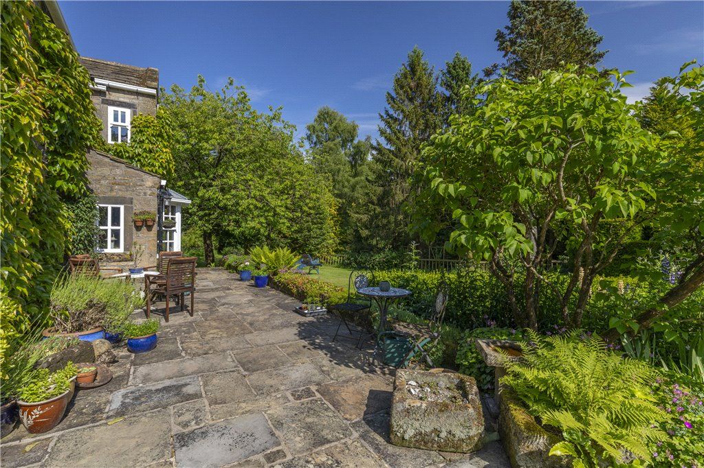 Property photo 3 of 35 Sunny Terrace