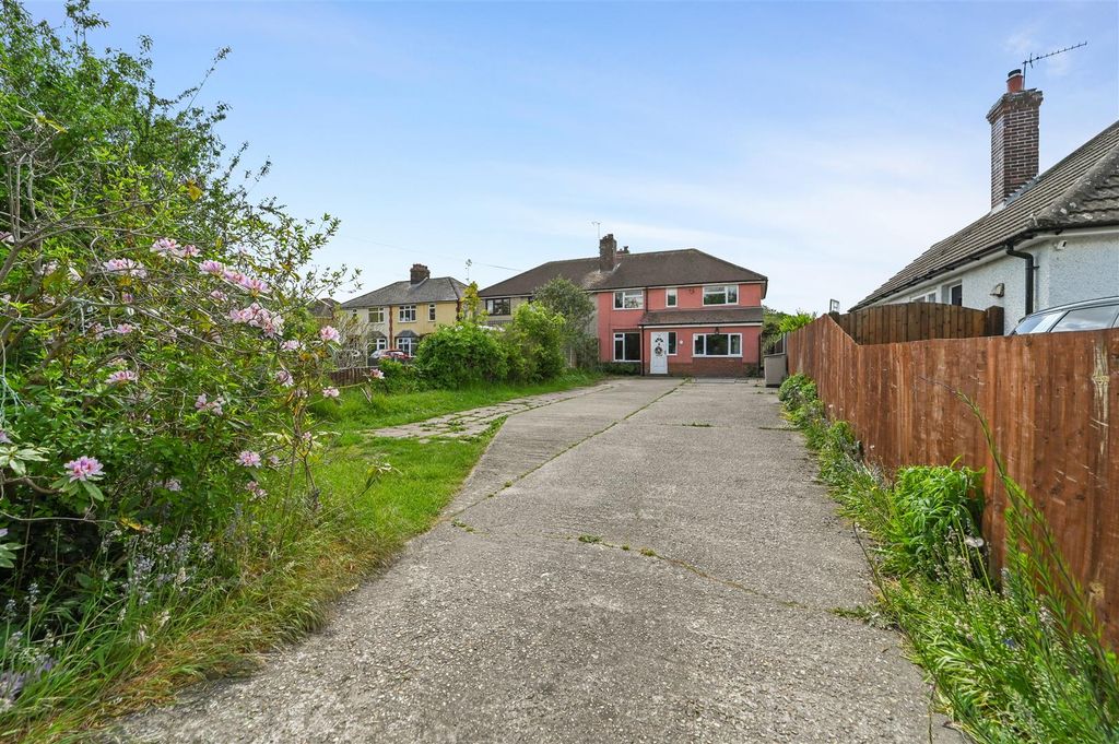 Property photo 1 of 17 Front