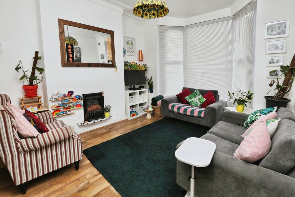 Property photo 2 of 19 130A0290