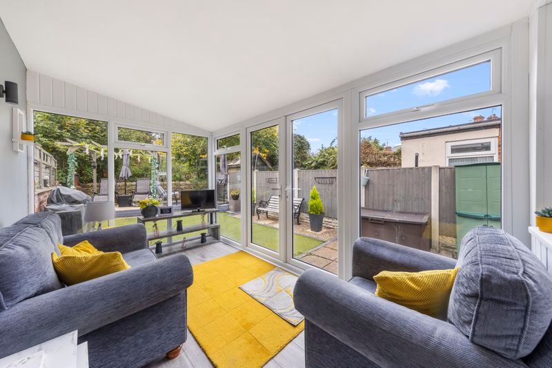 Property photo 2 of 27 Conservatory