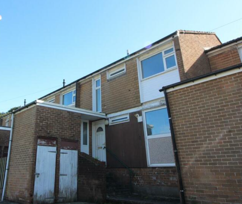 Property photo 1 of 12