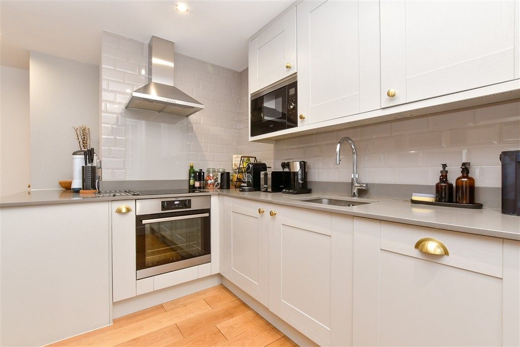 Property photo 3 of 12 Kitchen / Lounge / Diner