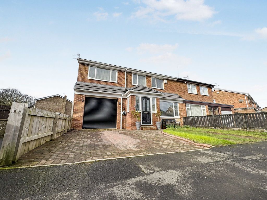 Property photo 1 of 25 Photo 14