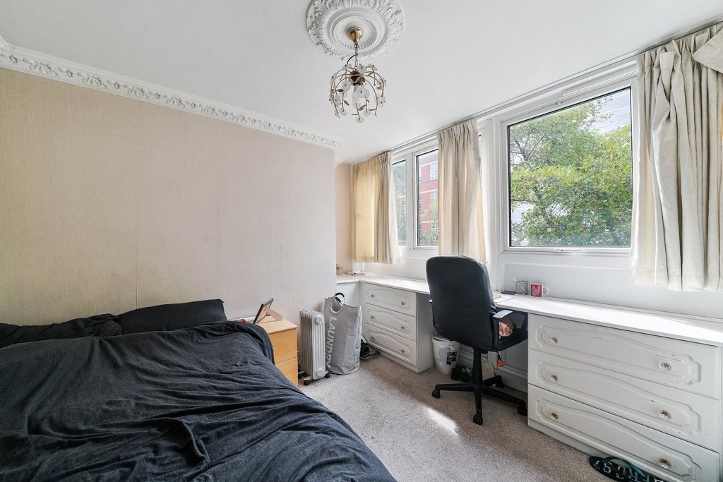 Property photo 3 of 9