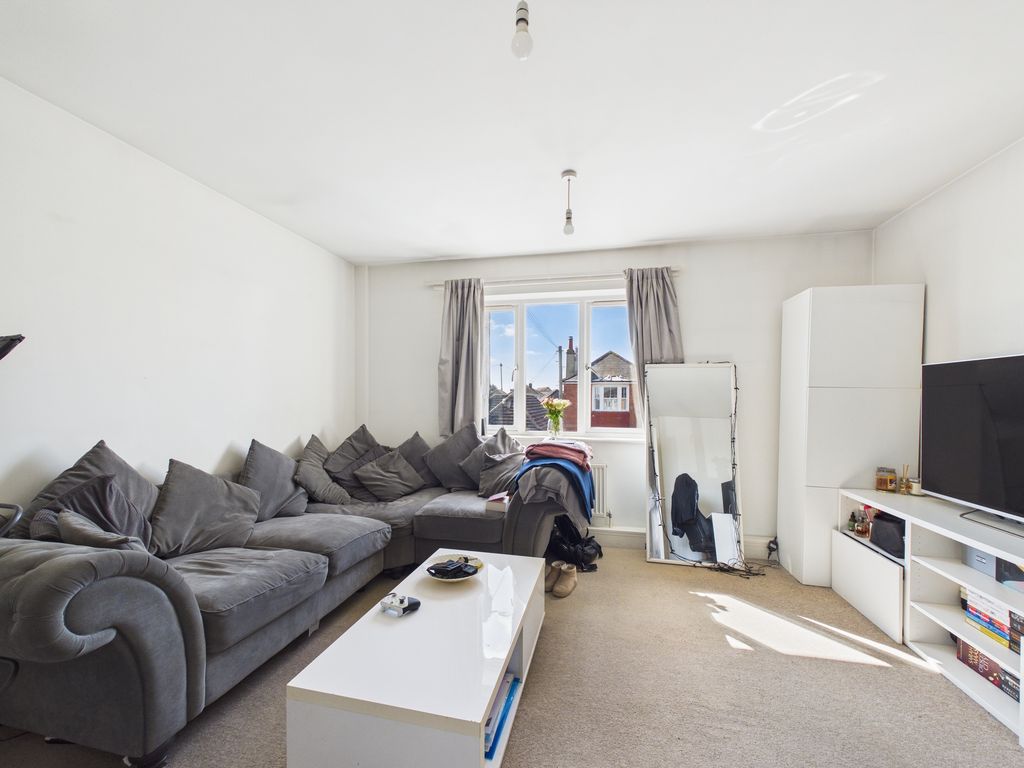 Property photo 2 of 5 Open Plan Lounge