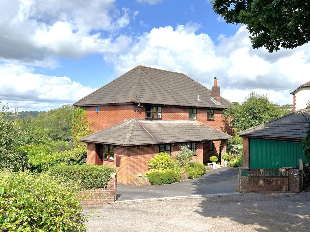 Property photo 1 of 22 Cove Seddons