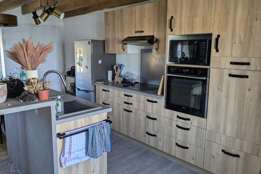 Property photo 3 of 11