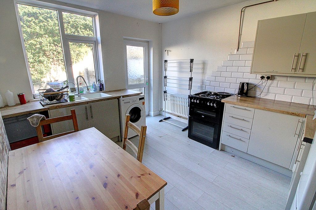 Property photo 3 of 5 Photo #3