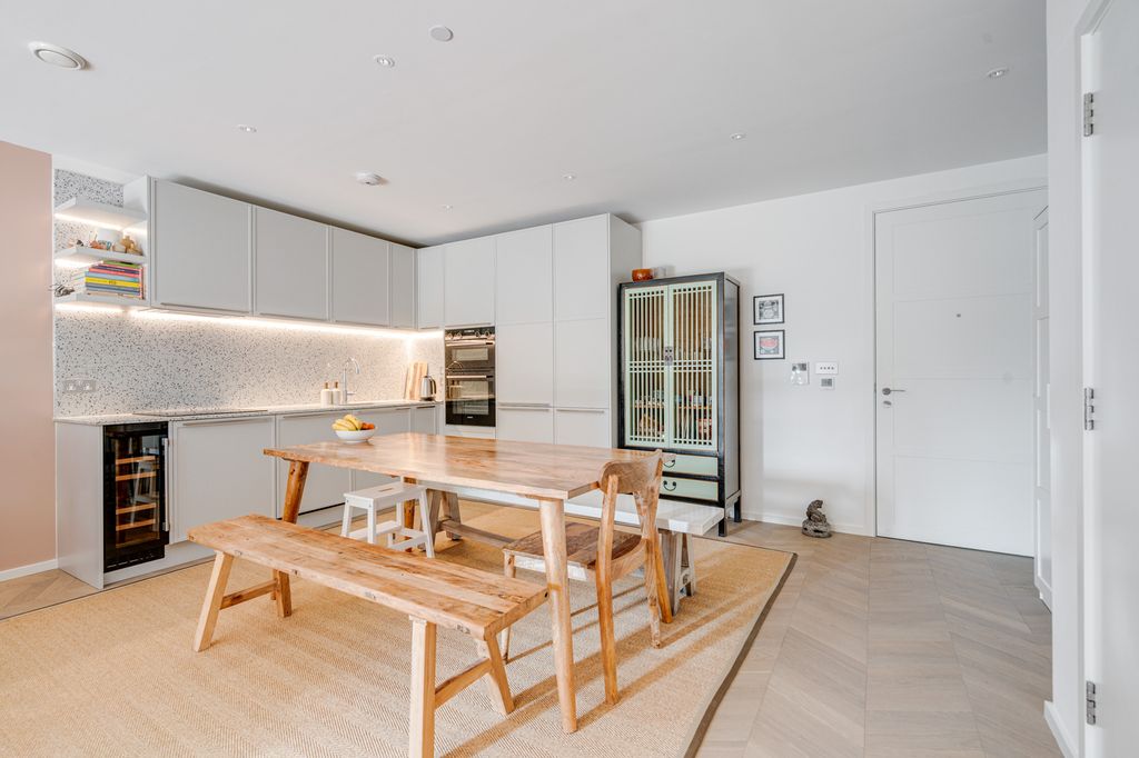 Property photo 2 of 14 Photo #2