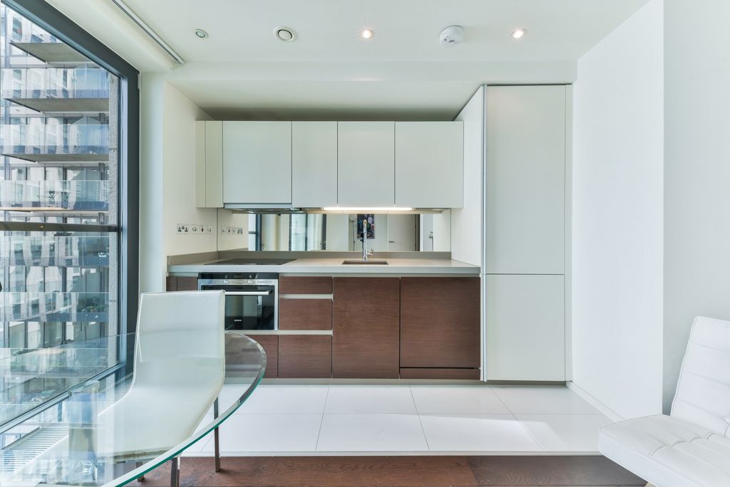 Property photo 3 of 8 Kitchen