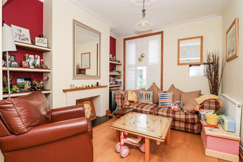 Property photo 2 of 12 Img_1668.Jpg