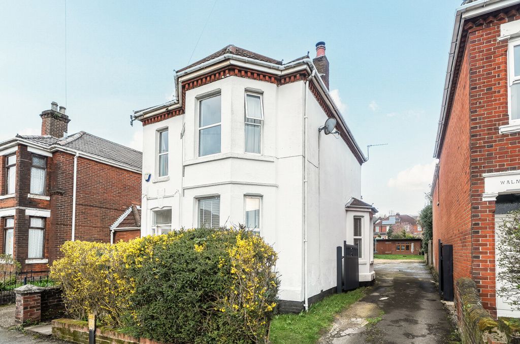 Property photo 1 of 18 1424674-3-69Aeff8...