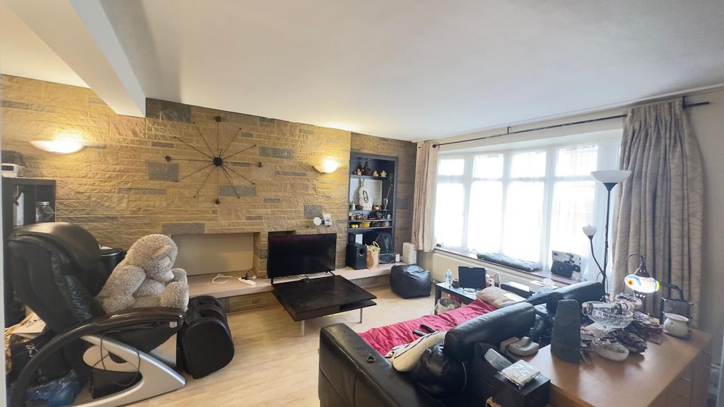 Property photo 2 of 25 2