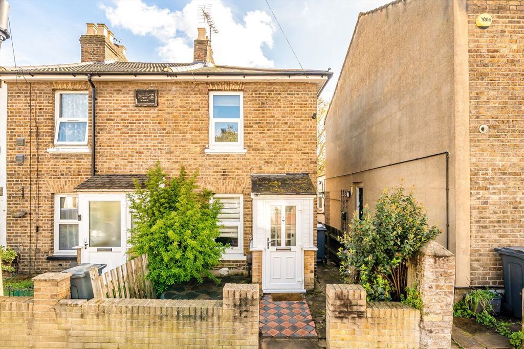 Property photo 1 of 6