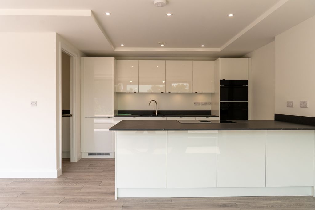 Property photo 2 of 14 7