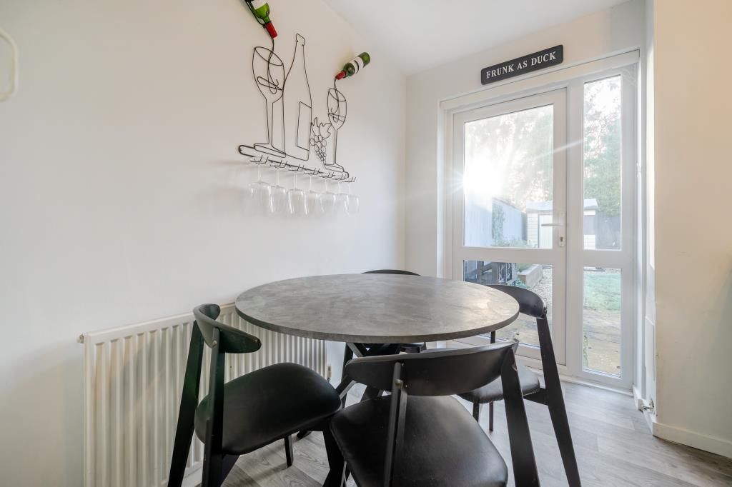 Property photo 3 of 20 Kitchen