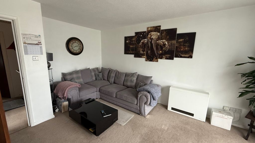 Property photo 2 of 6 Lounge View 1