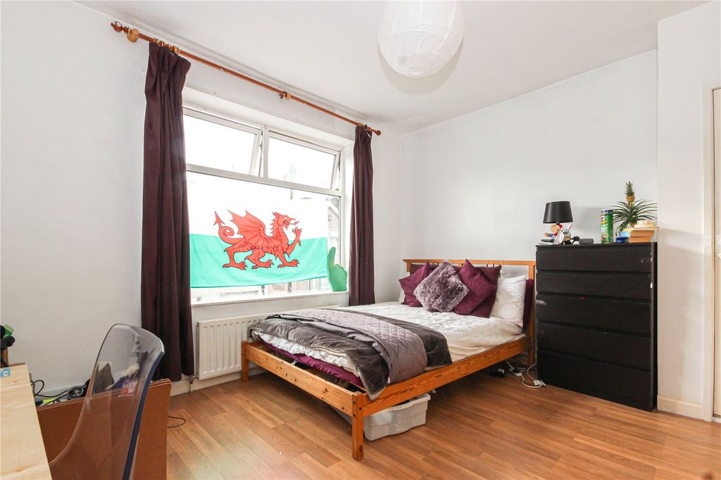 Property photo 2 of 25 Picture No. 06