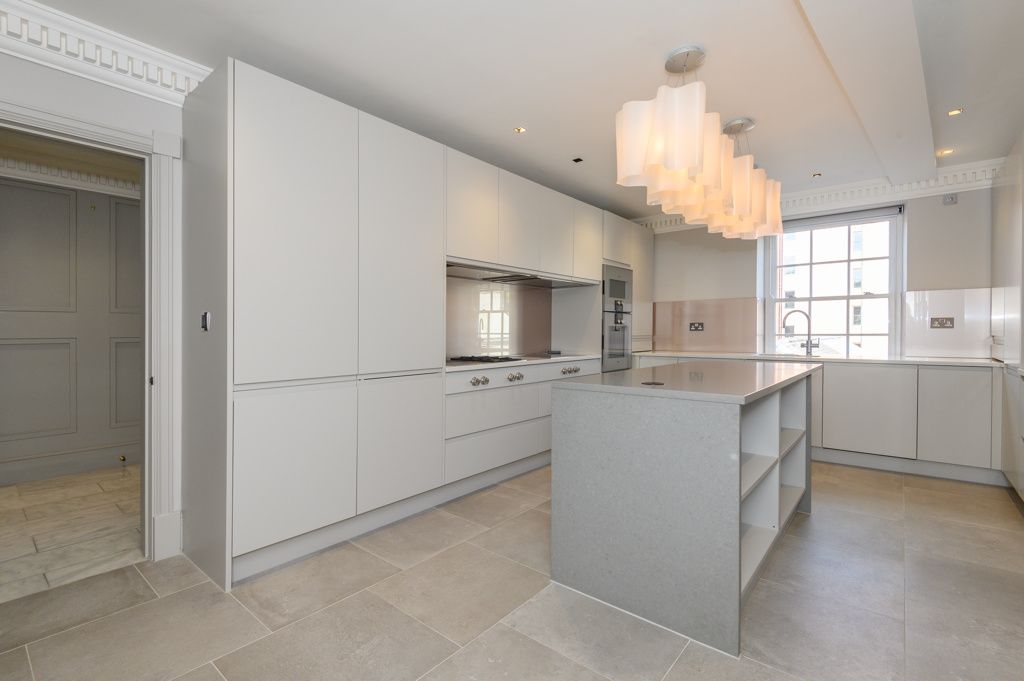 Property photo 2 of 9 Jpg